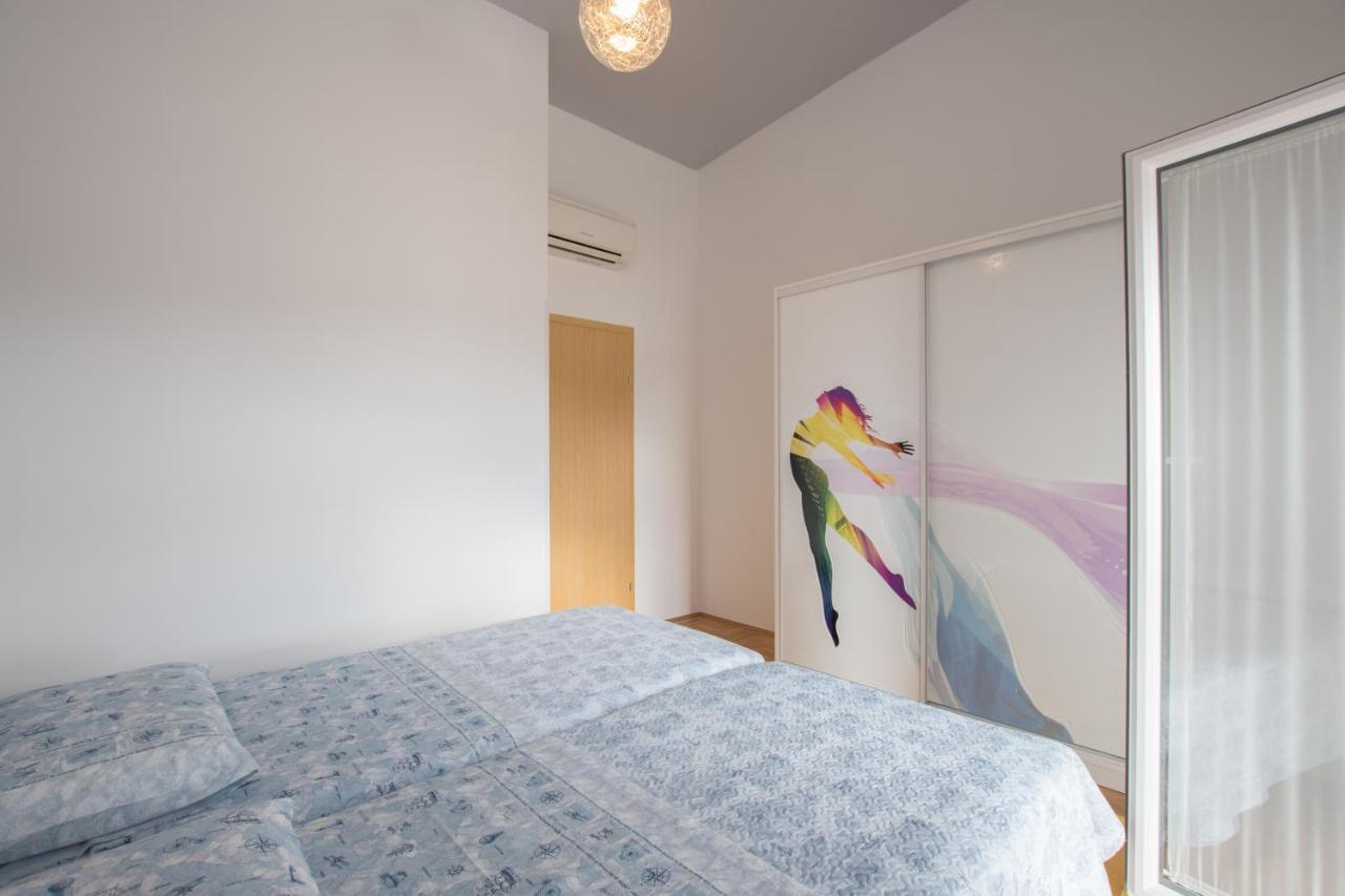 Bella Vista 2 Apartment Umag Exterior photo